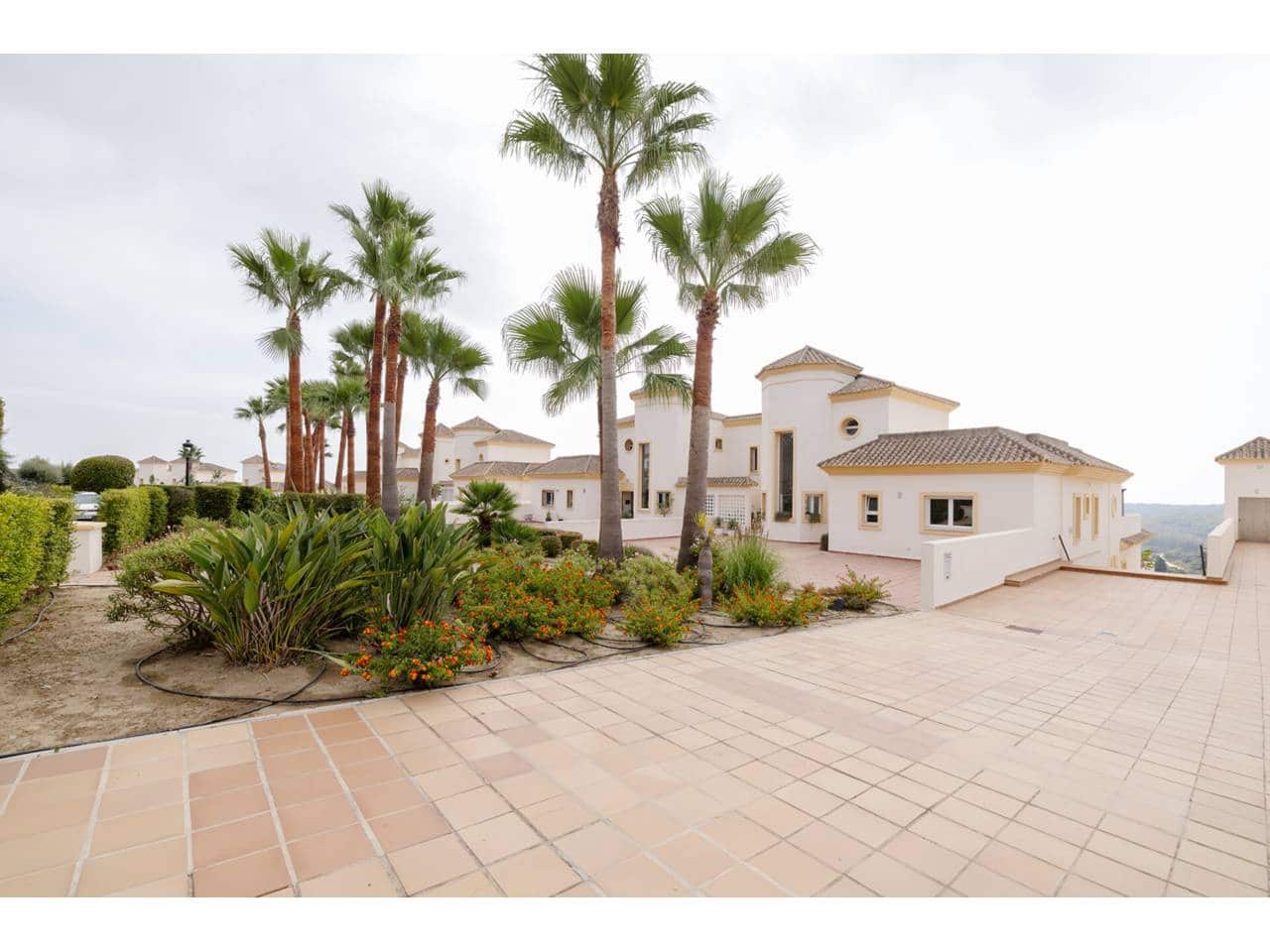 4 quarto Penthouse para venda em Sotogrande com garagem - 700 000 € (Ref: 9200244)