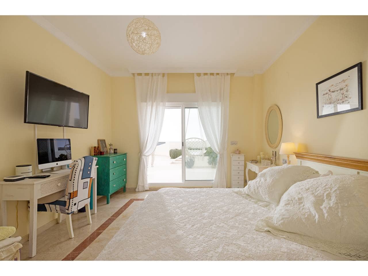 4 quarto Penthouse para venda em Sotogrande com garagem - 700 000 € (Ref: 9200244)