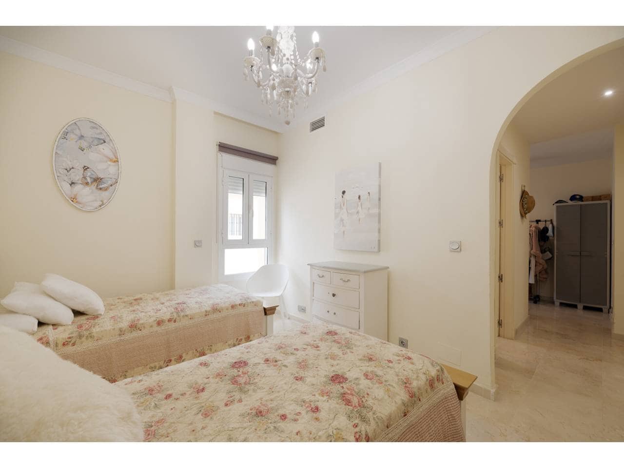 4 quarto Penthouse para venda em Sotogrande com garagem - 700 000 € (Ref: 9200244)