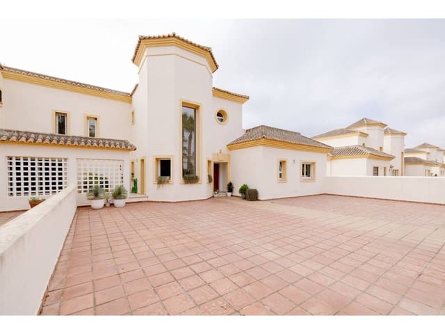 4 makuuhuone Kattohuoneisto myytävänä paikassa Sotogrande, San Roque mukana 
autotalli - 700 000 € (Ref: 9200244)