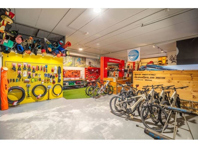 Commercial for sale in Tarifa - € 820,000 (Ref: 9239550)