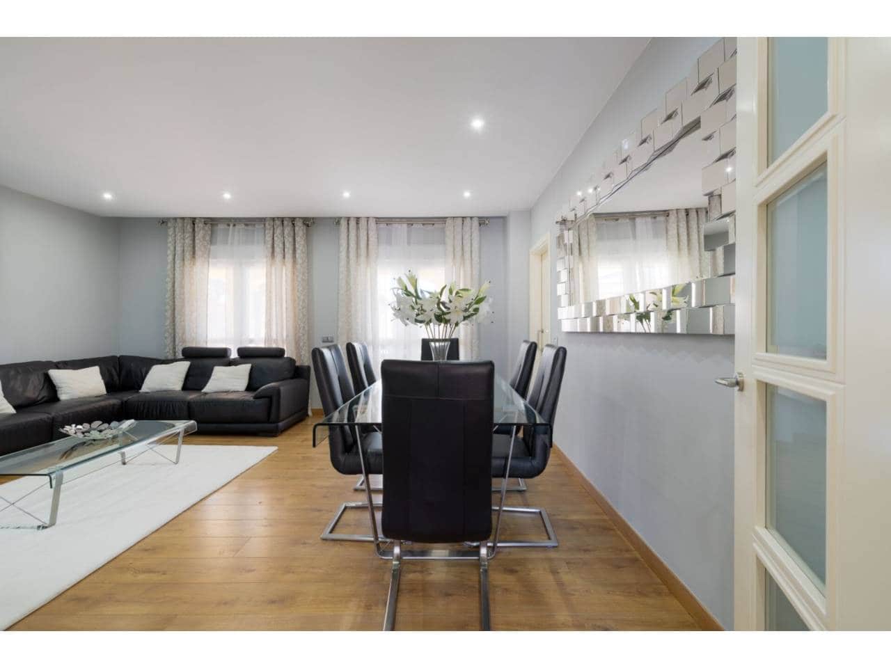 4 soverom Villa til salgs i La Linea de la Concepcion med svømmebasseng garasje - € 530 000 (Ref: 9246277)