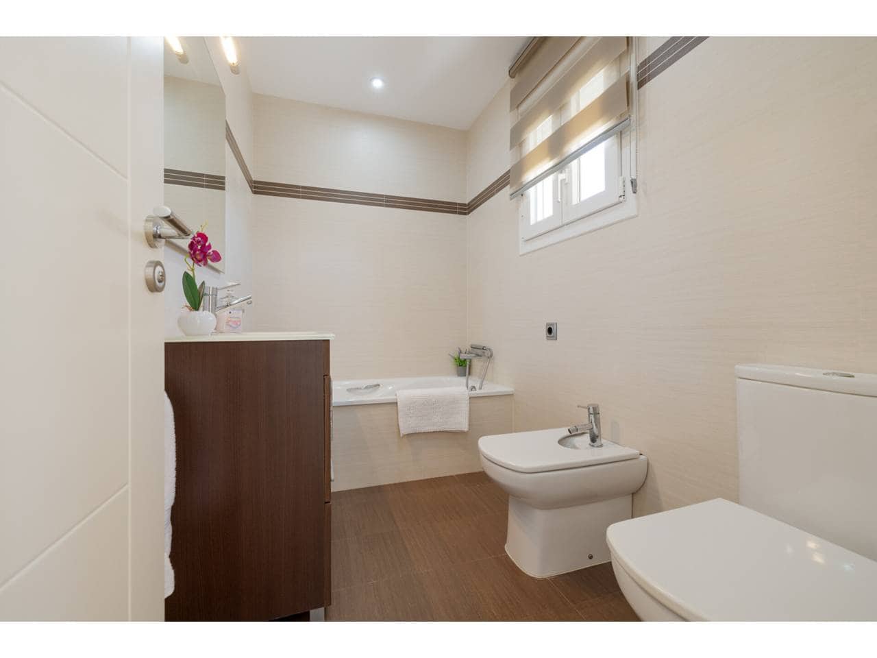 4 soverom Villa til salgs i La Linea de la Concepcion med svømmebasseng garasje - € 530 000 (Ref: 9246277)