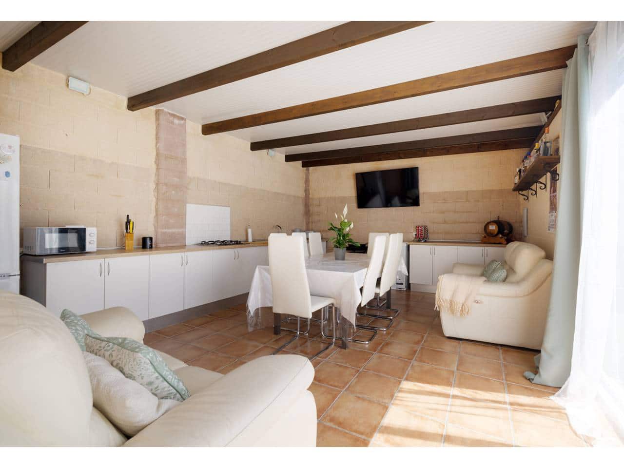 4 soverom Villa til salgs i La Linea de la Concepcion med svømmebasseng garasje - € 530 000 (Ref: 9246277)