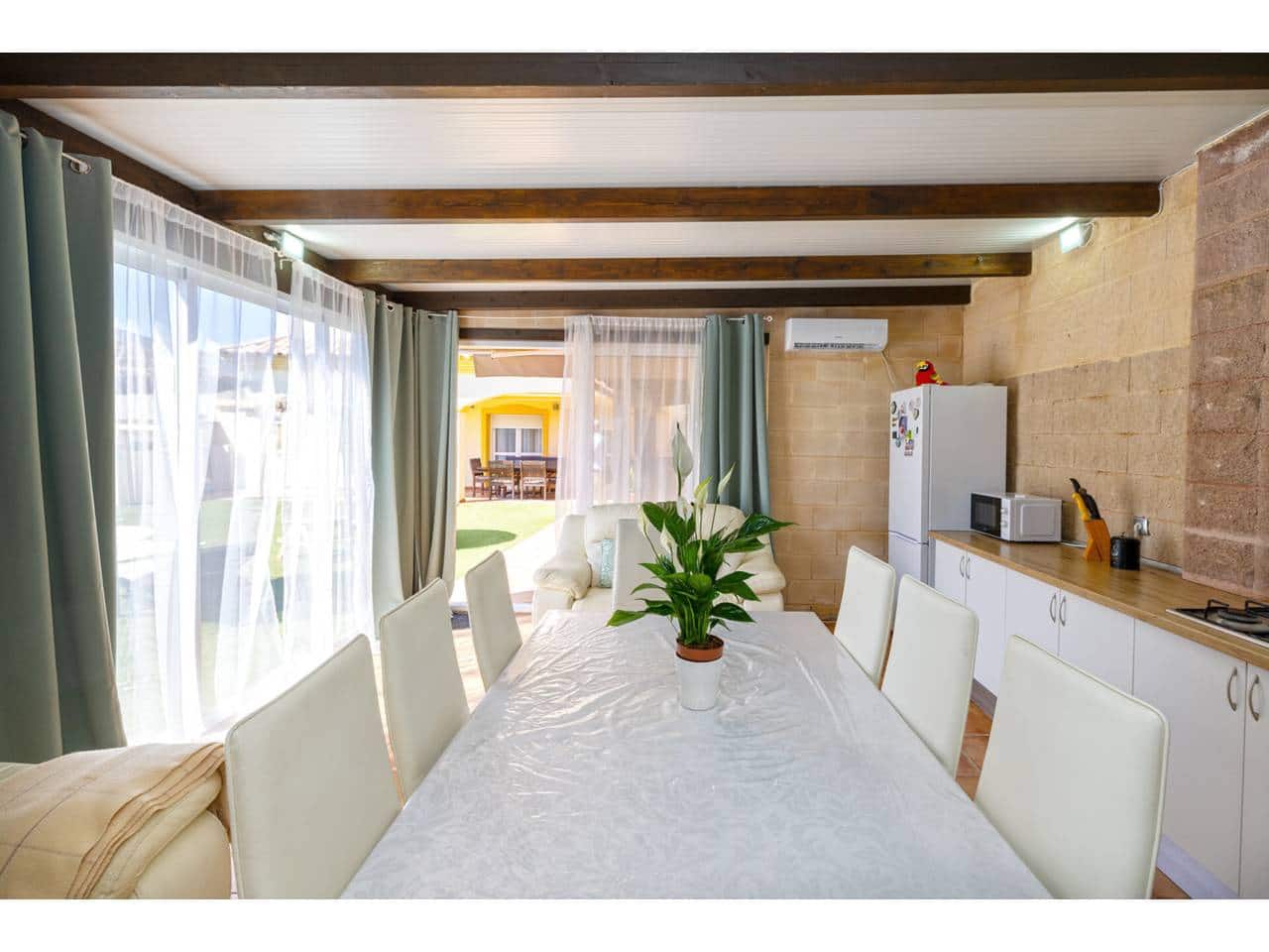 4 soverom Villa til salgs i La Linea de la Concepcion med svømmebasseng garasje - € 530 000 (Ref: 9246277)