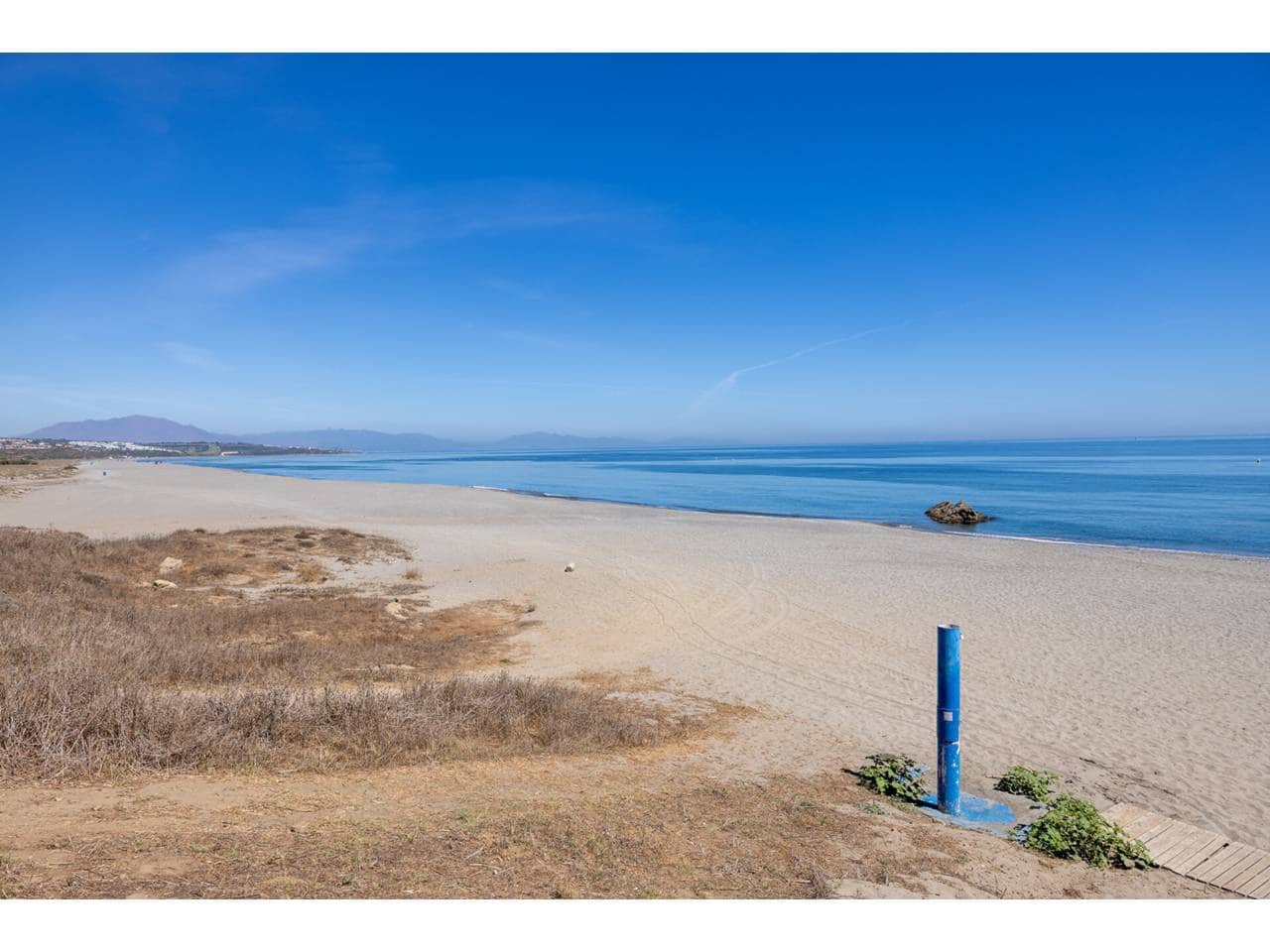 4 soverom Villa til salgs i La Linea de la Concepcion med svømmebasseng garasje - € 530 000 (Ref: 9246277)