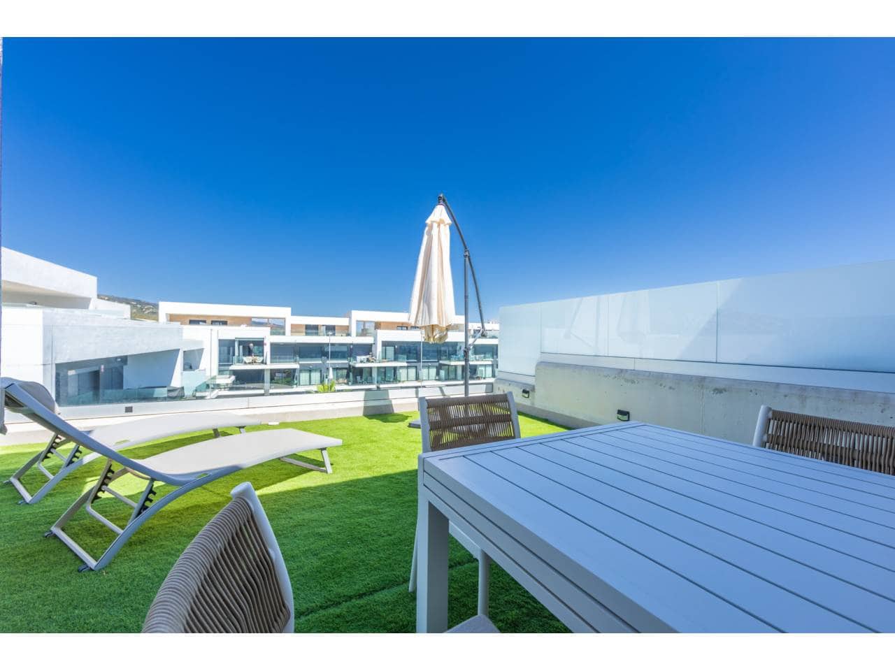 3 soveværelse Byhus til salg i Zahara de los Atunes med swimmingpool garage - € 750.000 (Ref: 9269131)