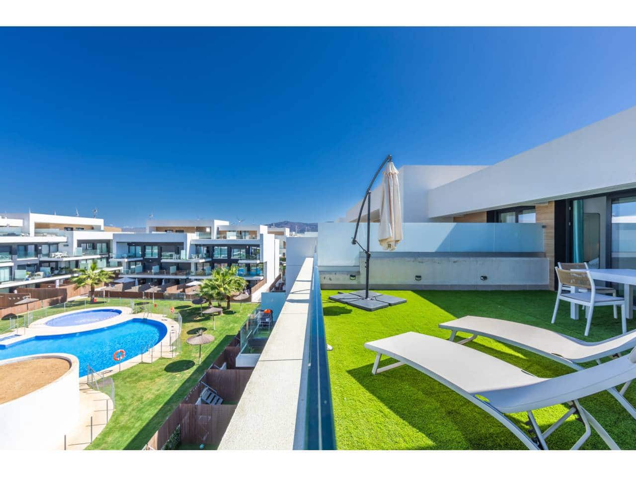 3 soveværelse Byhus til salg i Zahara de los Atunes med swimmingpool garage - € 750.000 (Ref: 9269131)