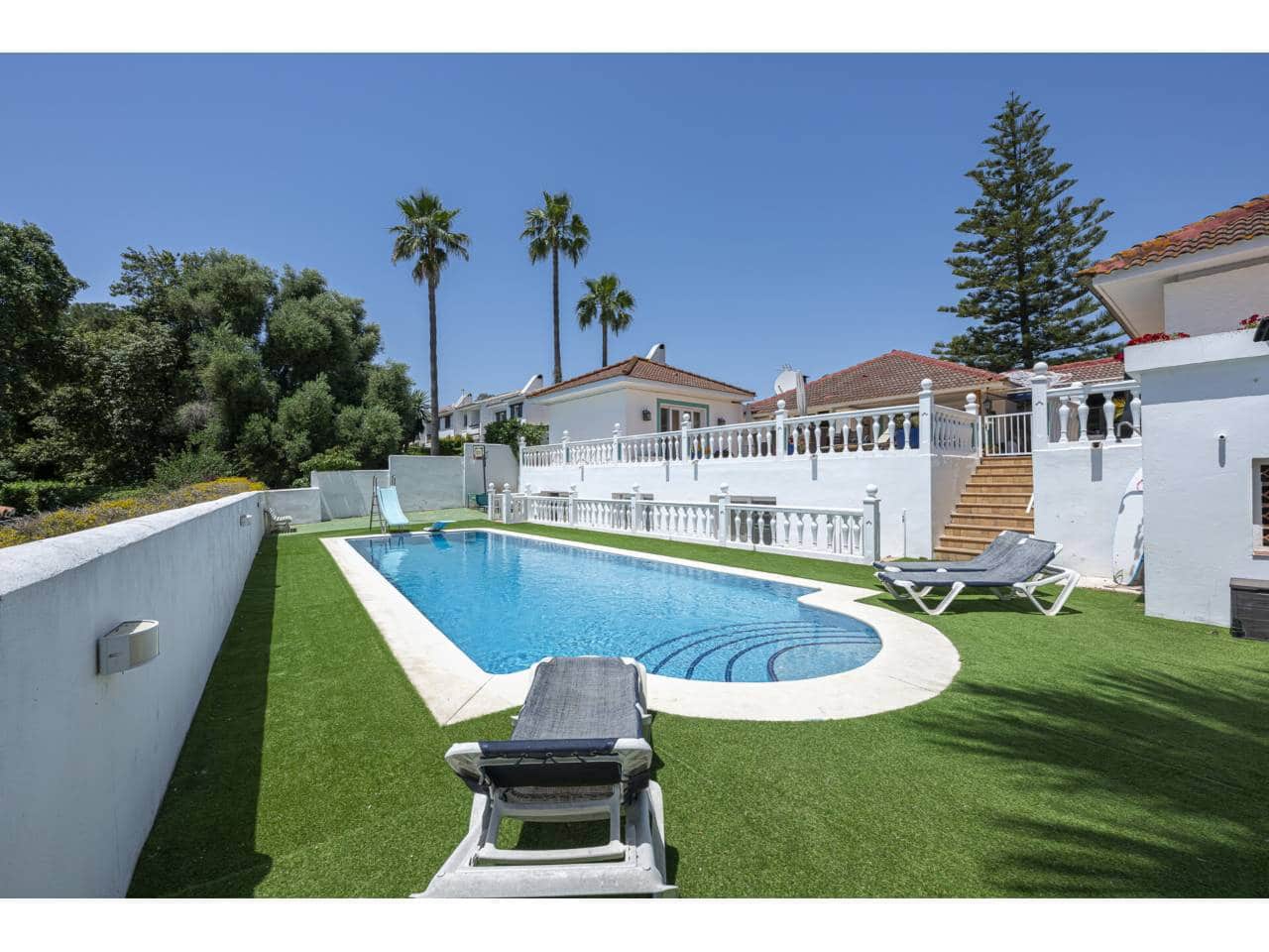 7 chambre Villa/Maison à vendre à Sotogrande avec piscine garage - 1 190 000 € (Ref: 9290907)