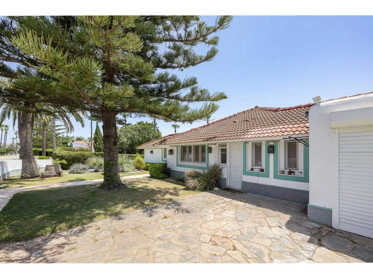 7 chambre Villa/Maison à vendre à Sotogrande avec piscine garage - 1 190 000 € (Ref: 9290907)