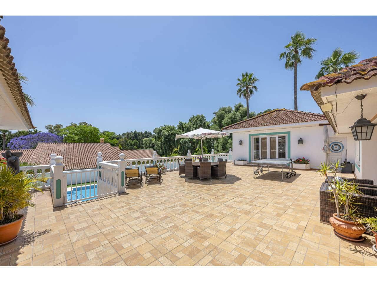 7 chambre Villa/Maison à vendre à Sotogrande avec piscine garage - 1 190 000 € (Ref: 9290907)