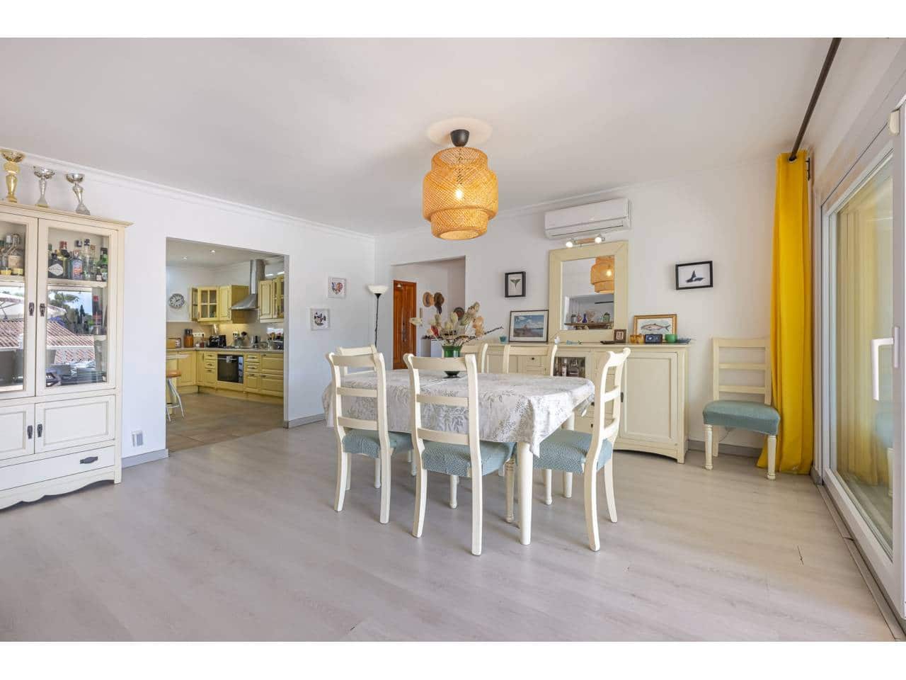 7 chambre Villa/Maison à vendre à Sotogrande avec piscine garage - 1 190 000 € (Ref: 9290907)