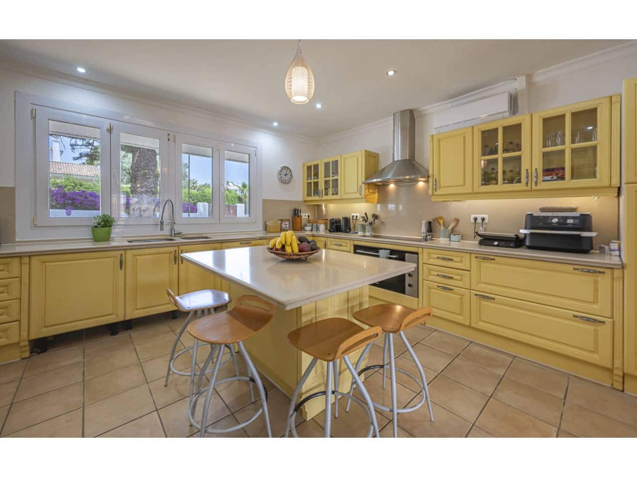 7 chambre Villa/Maison à vendre à Sotogrande avec piscine garage - 1 190 000 € (Ref: 9290907)