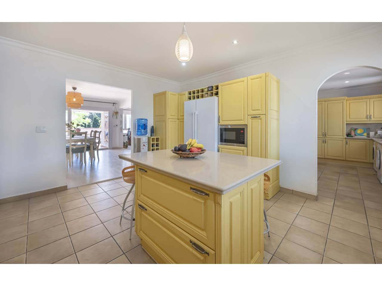 7 chambre Villa/Maison à vendre à Sotogrande avec piscine garage - 1 190 000 € (Ref: 9290907)