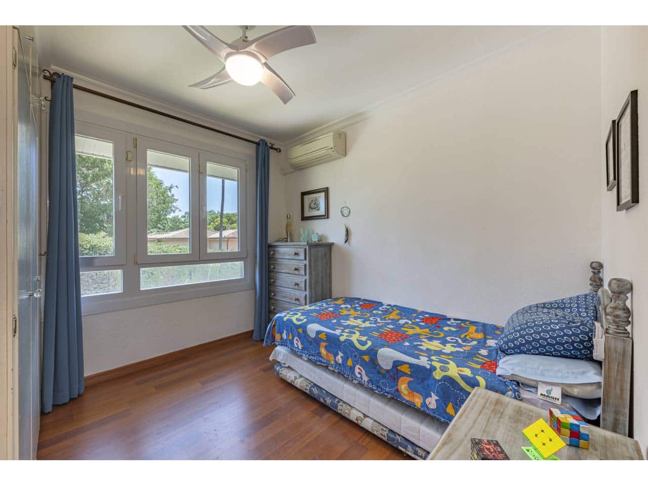 7 chambre Villa/Maison à vendre à Sotogrande avec piscine garage - 1 190 000 € (Ref: 9290907)