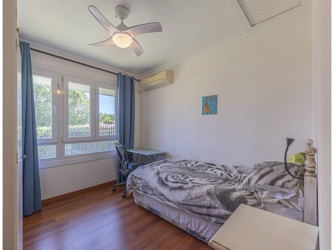 7 chambre Villa/Maison à vendre à Sotogrande avec piscine garage - 1 190 000 € (Ref: 9290907)