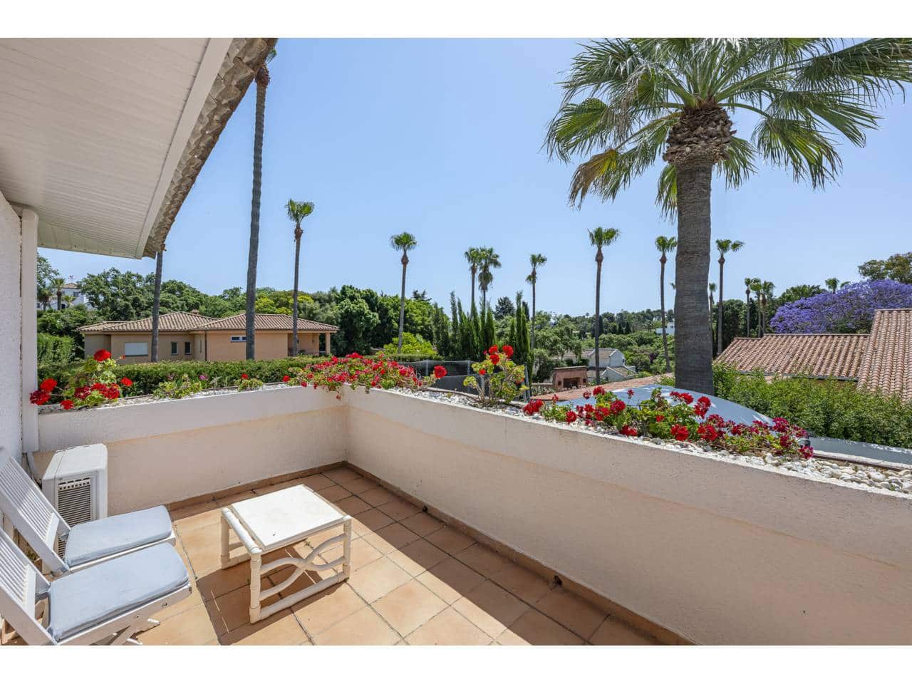 7 chambre Villa/Maison à vendre à Sotogrande avec piscine garage - 1 190 000 € (Ref: 9290907)