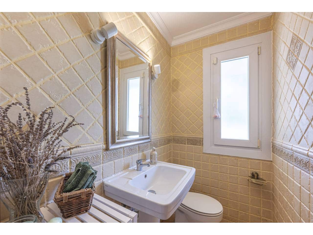 7 chambre Villa/Maison à vendre à Sotogrande avec piscine garage - 1 190 000 € (Ref: 9290907)