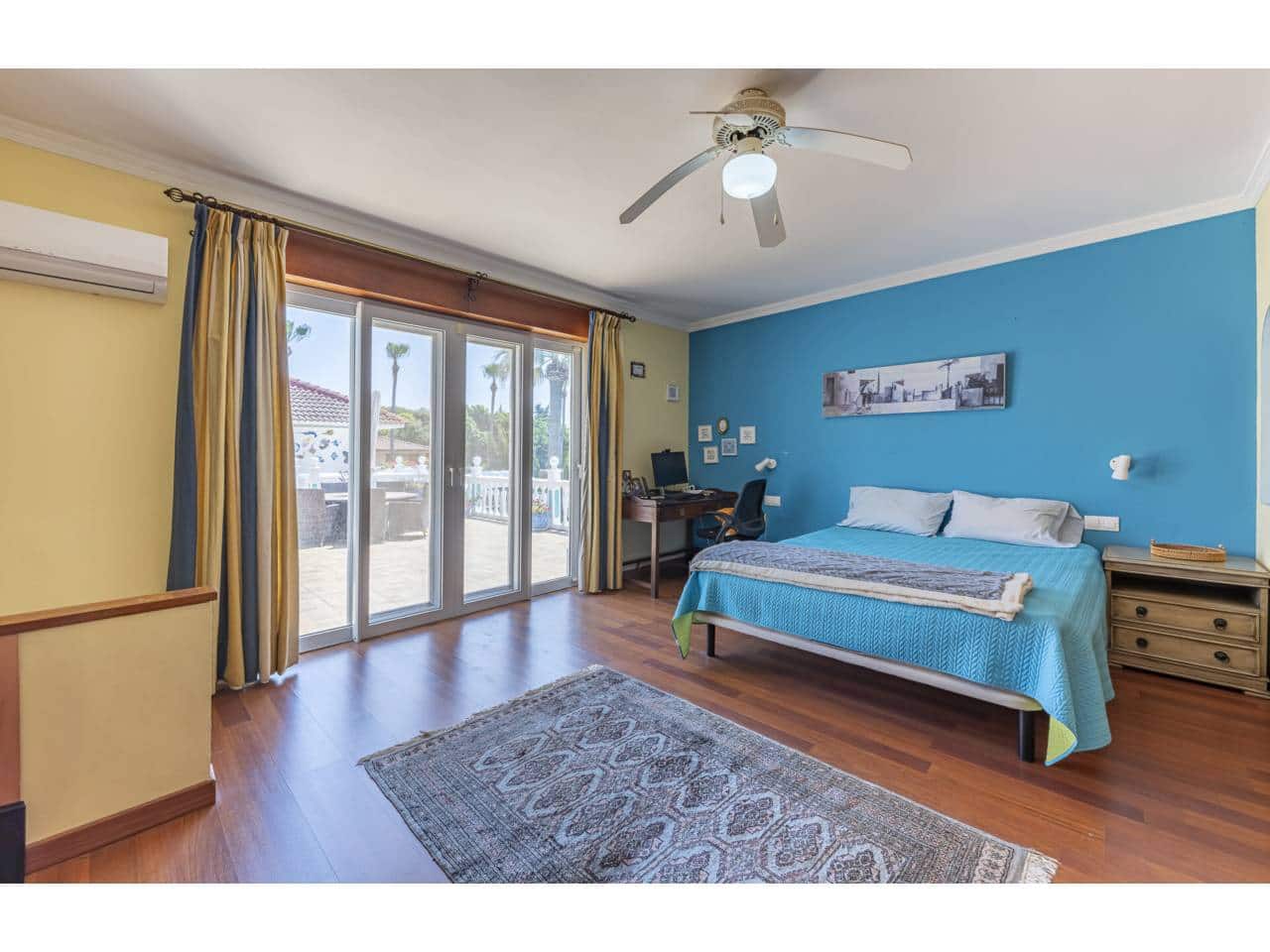 7 chambre Villa/Maison à vendre à Sotogrande avec piscine garage - 1 190 000 € (Ref: 9290907)