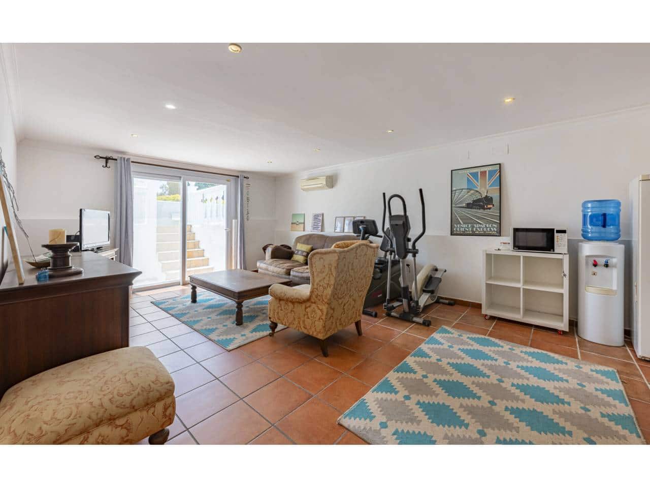 7 chambre Villa/Maison à vendre à Sotogrande avec piscine garage - 1 190 000 € (Ref: 9290907)