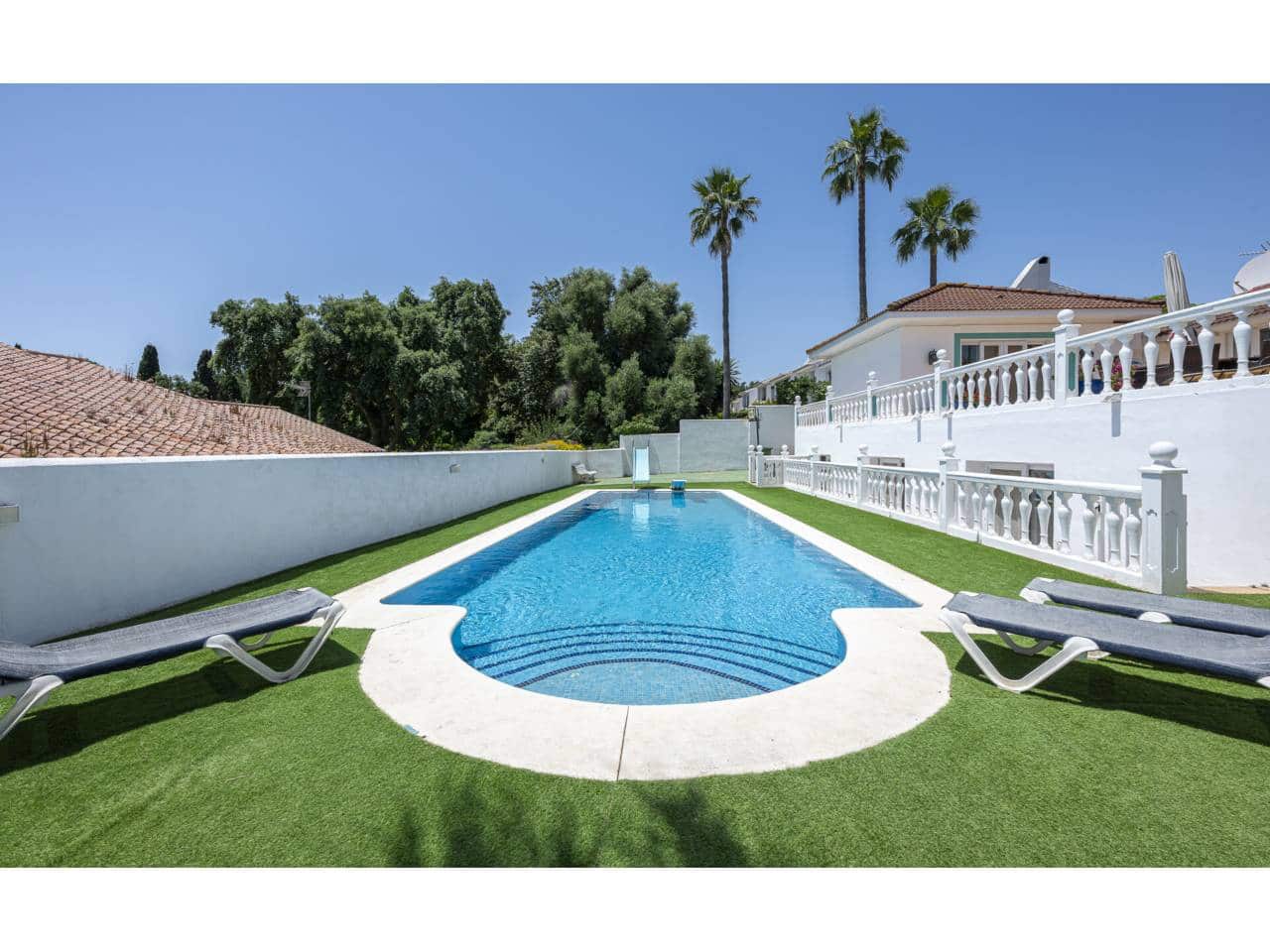 7 chambre Villa/Maison à vendre à Sotogrande avec piscine garage - 1 190 000 € (Ref: 9290907)