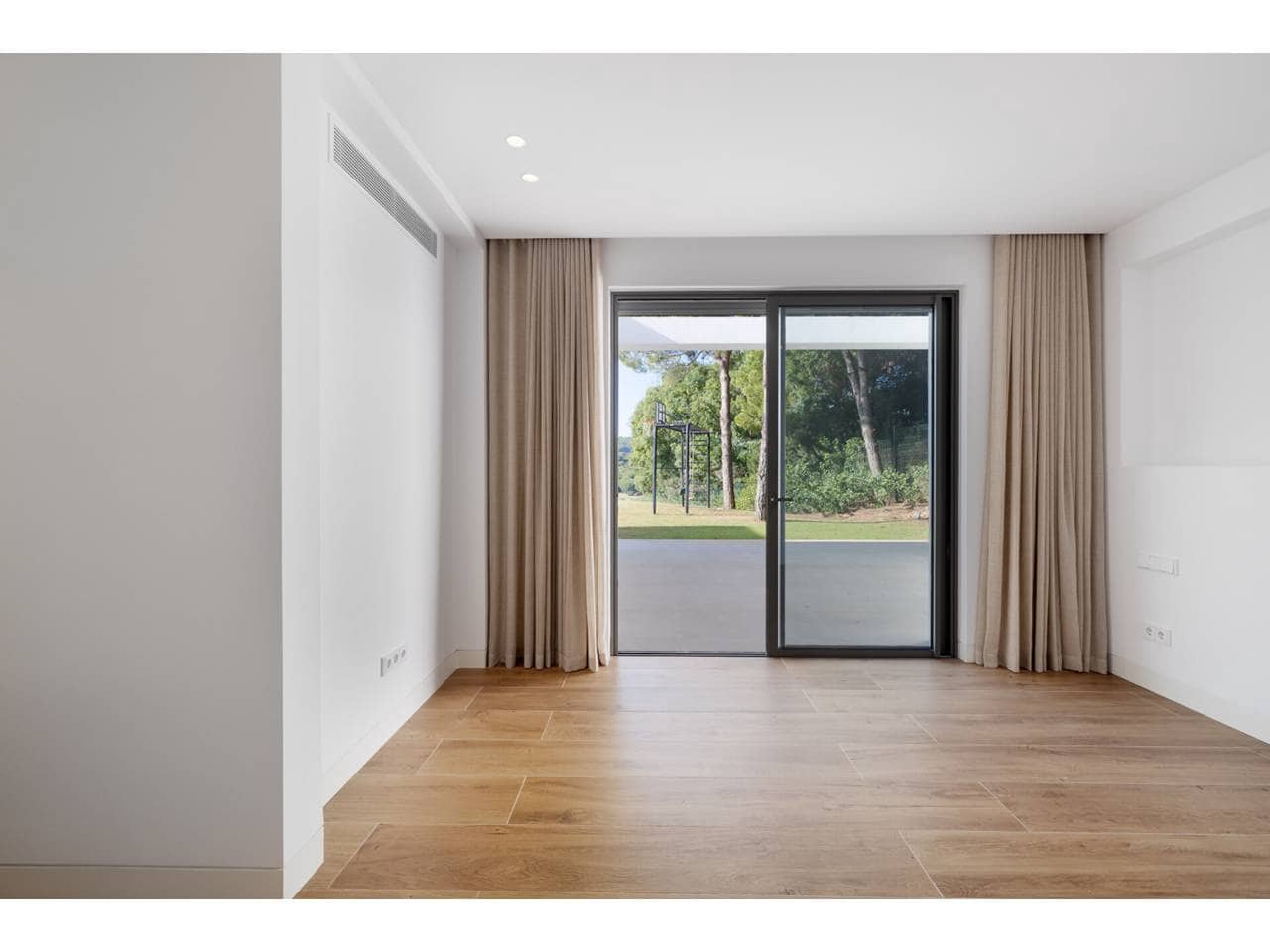 5 sypialnia Willa na sprzedaż w Sotogrande z basenem garażem - 5 750 000 € (Ref: 9300540)