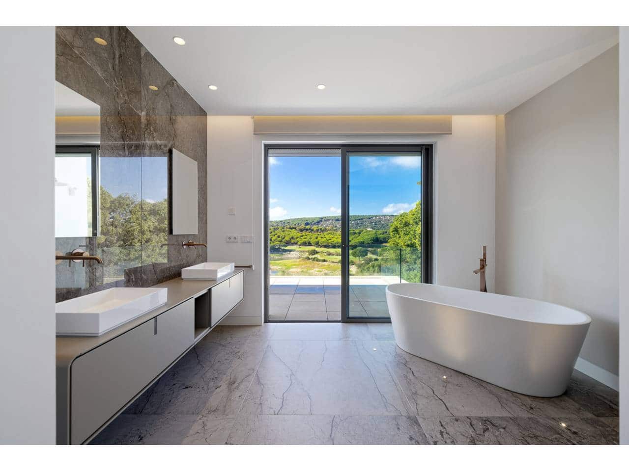 5 sypialnia Willa na sprzedaż w Sotogrande z basenem garażem - 5 750 000 € (Ref: 9300540)