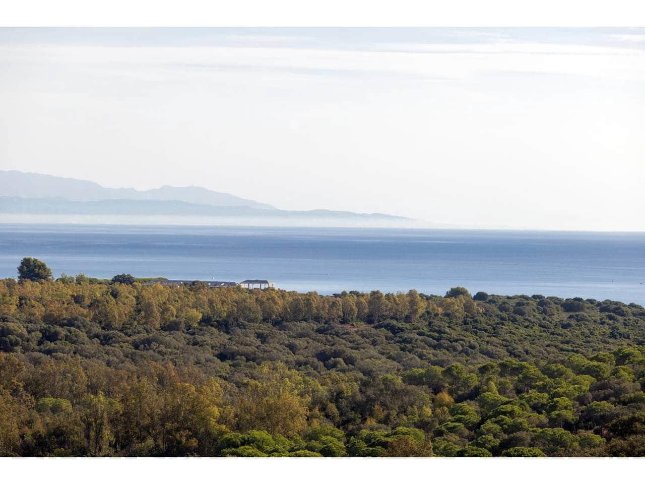 3 makuuhuone Kattohuoneisto myytävänä paikassa La Linea de la Concepcion mukana uima-altaan 
autotalli - 499 000 € (Ref: 9309227)