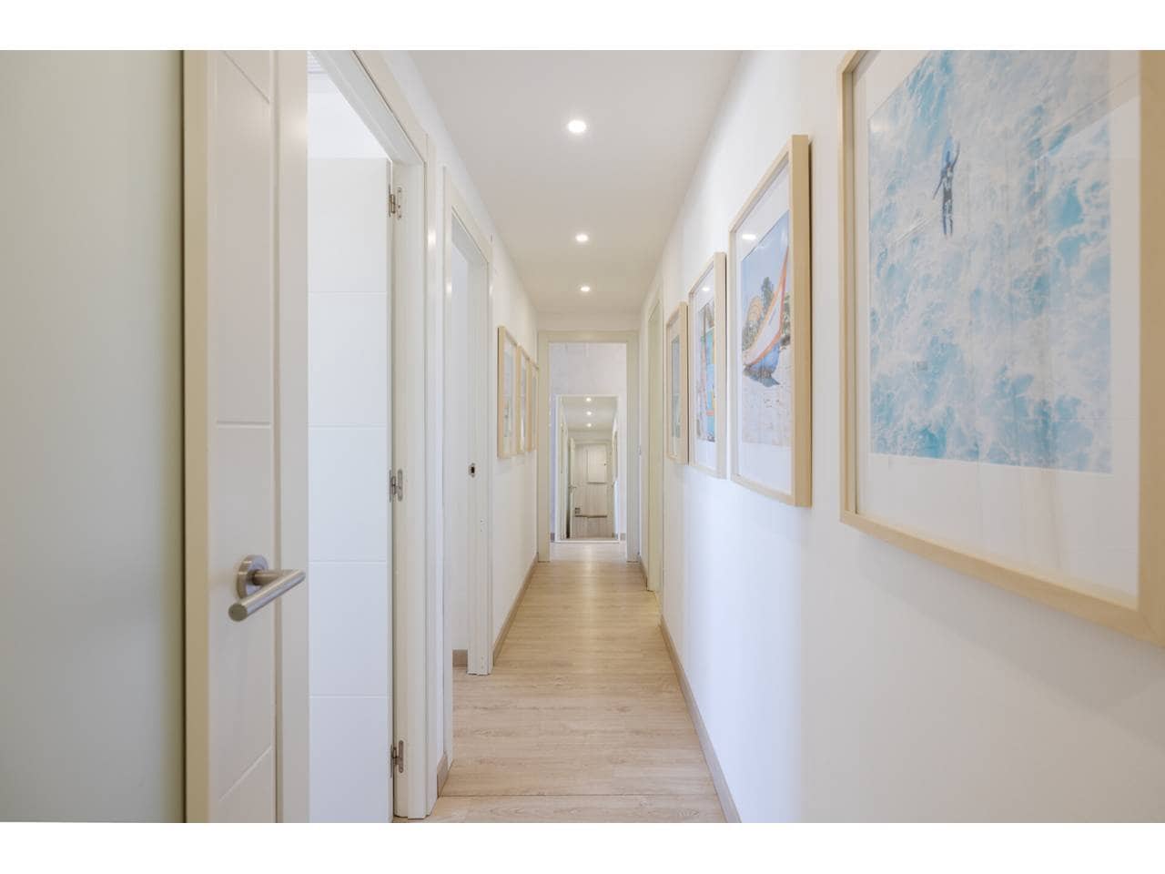 3 makuuhuone Kattohuoneisto myytävänä paikassa La Linea de la Concepcion mukana uima-altaan 
autotalli - 499 000 € (Ref: 9309227)