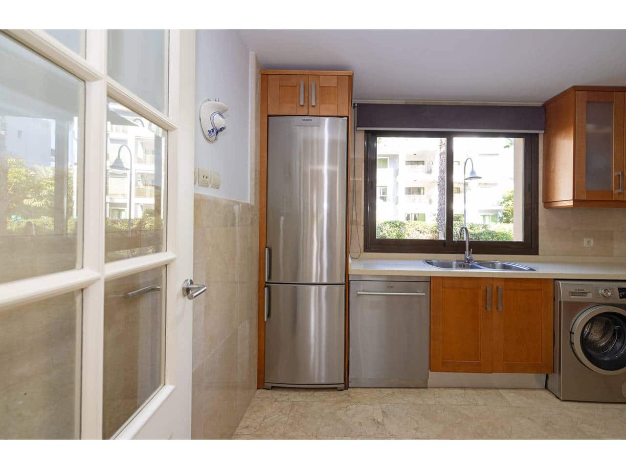 2 makuuhuone Huoneisto myytävänä paikassa Sotogrande mukana uima-altaan 
autotalli - 525 000 € (Ref: 9321529)