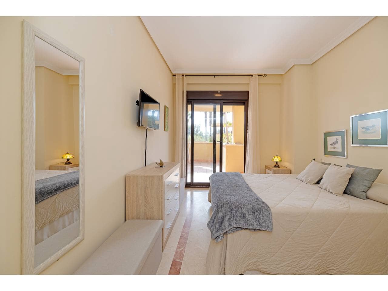 2 makuuhuone Huoneisto myytävänä paikassa Sotogrande mukana uima-altaan 
autotalli - 525 000 € (Ref: 9321529)