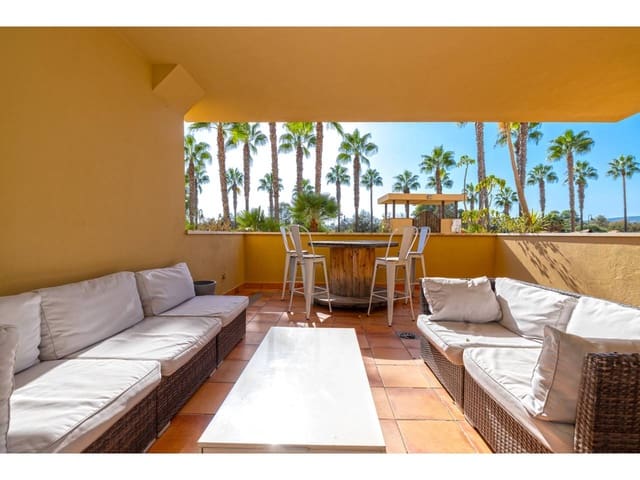 Apartamento de 2 habitaciones en Sotogrande, San Roque en venta con piscina garaje - 525.000 € (Ref: 9321529)