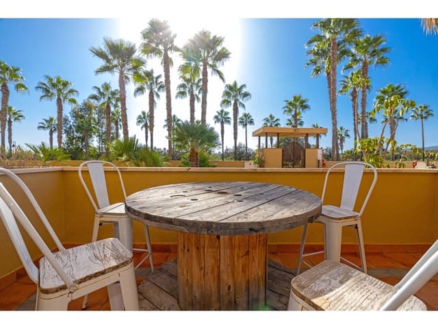 Apartamento de 2 habitaciones en Sotogrande, San Roque en venta con piscina garaje - 525.000 € (Ref: 9321529)