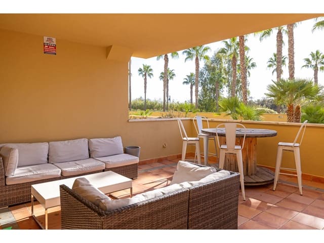 Apartamento de 2 habitaciones en Sotogrande, San Roque en venta con piscina garaje - 525.000 € (Ref: 9321529)