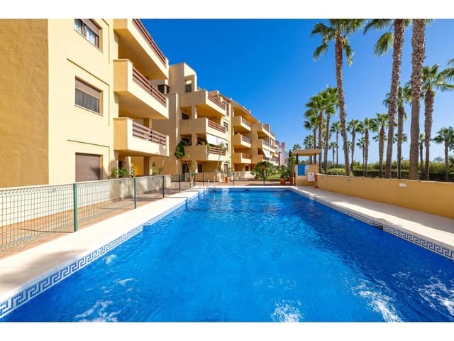 Apartamento de 2 habitaciones en Sotogrande, San Roque en venta con piscina garaje - 525.000 € (Ref: 9321529)