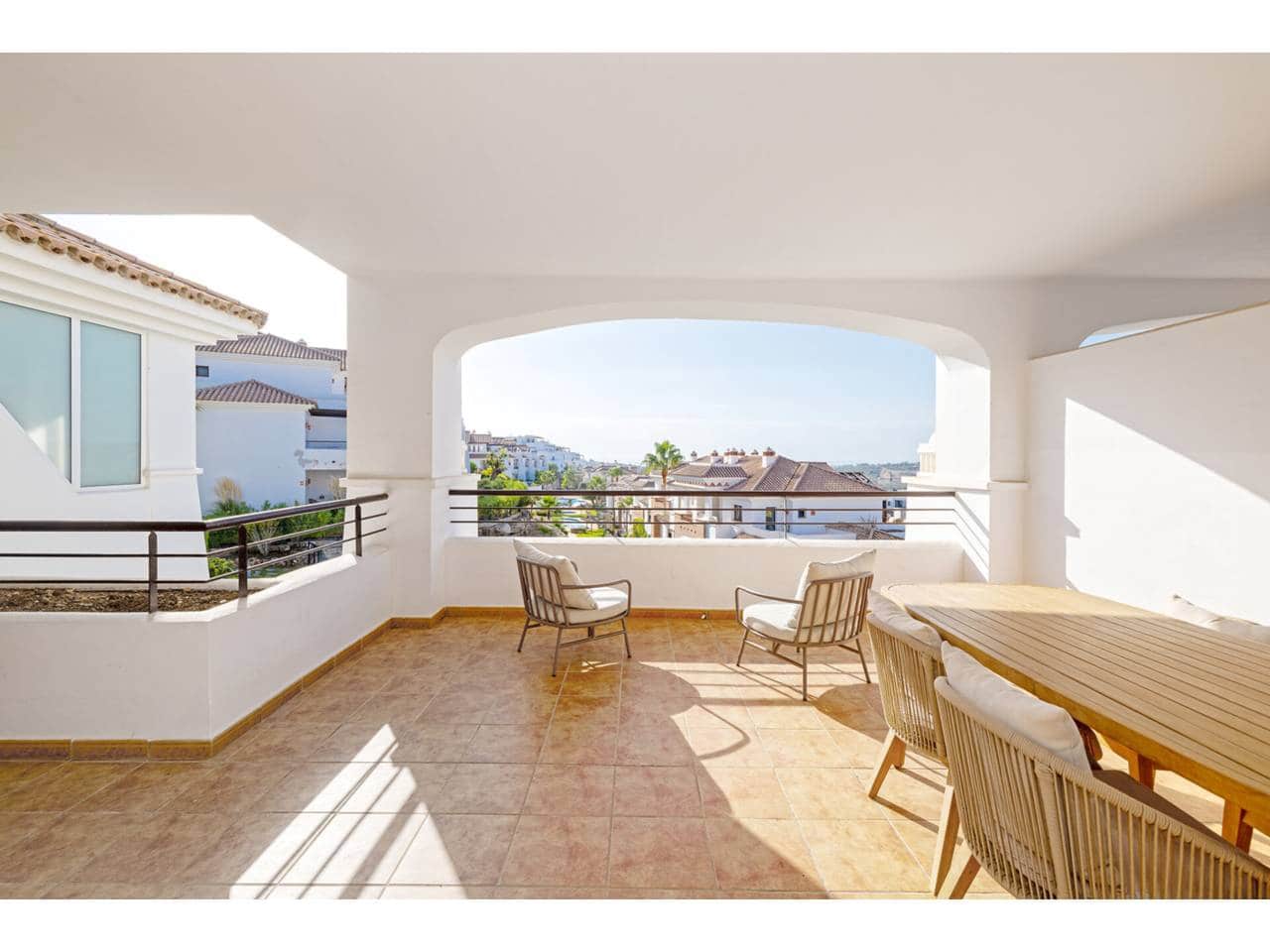 Apartamento de 2 habitaciones en Casares en venta con piscina garaje - 368.000 € (Ref: 9330182)