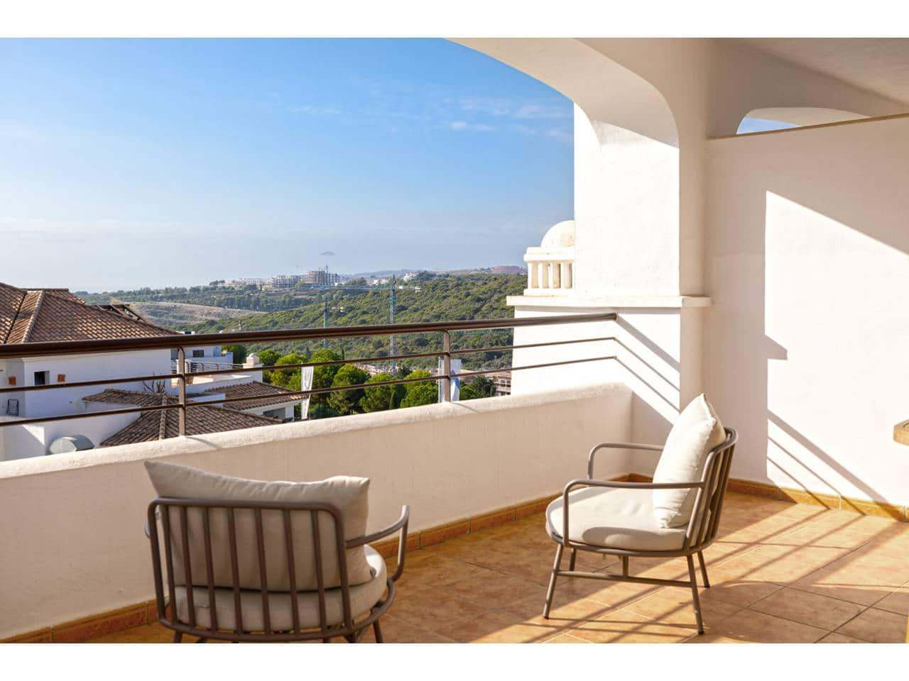 Apartamento de 2 habitaciones en Casares en venta con piscina garaje - 368.000 € (Ref: 9330182)