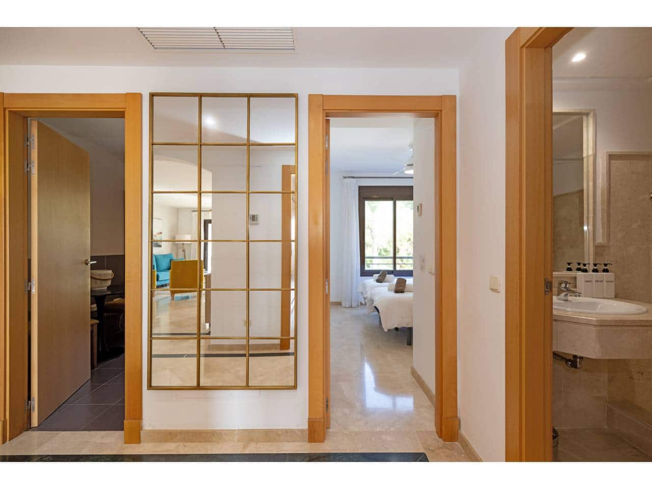 Apartamento de 2 habitaciones en Casares en venta con piscina garaje - 368.000 € (Ref: 9330182)