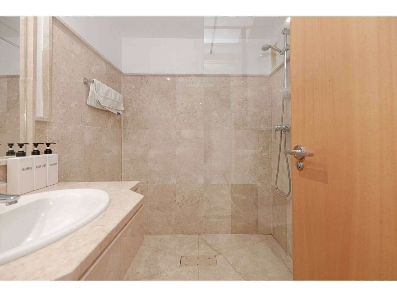 Apartamento de 2 habitaciones en Casares en venta con piscina garaje - 368.000 € (Ref: 9330182)