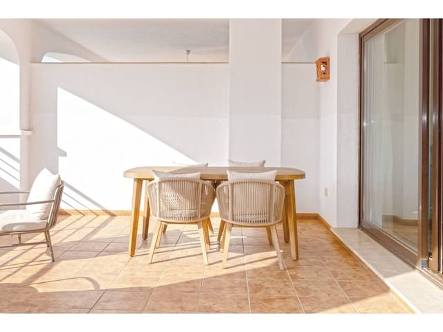 Apartamento de 2 habitaciones en Casares en venta con piscina garaje - 368.000 € (Ref: 9330182)