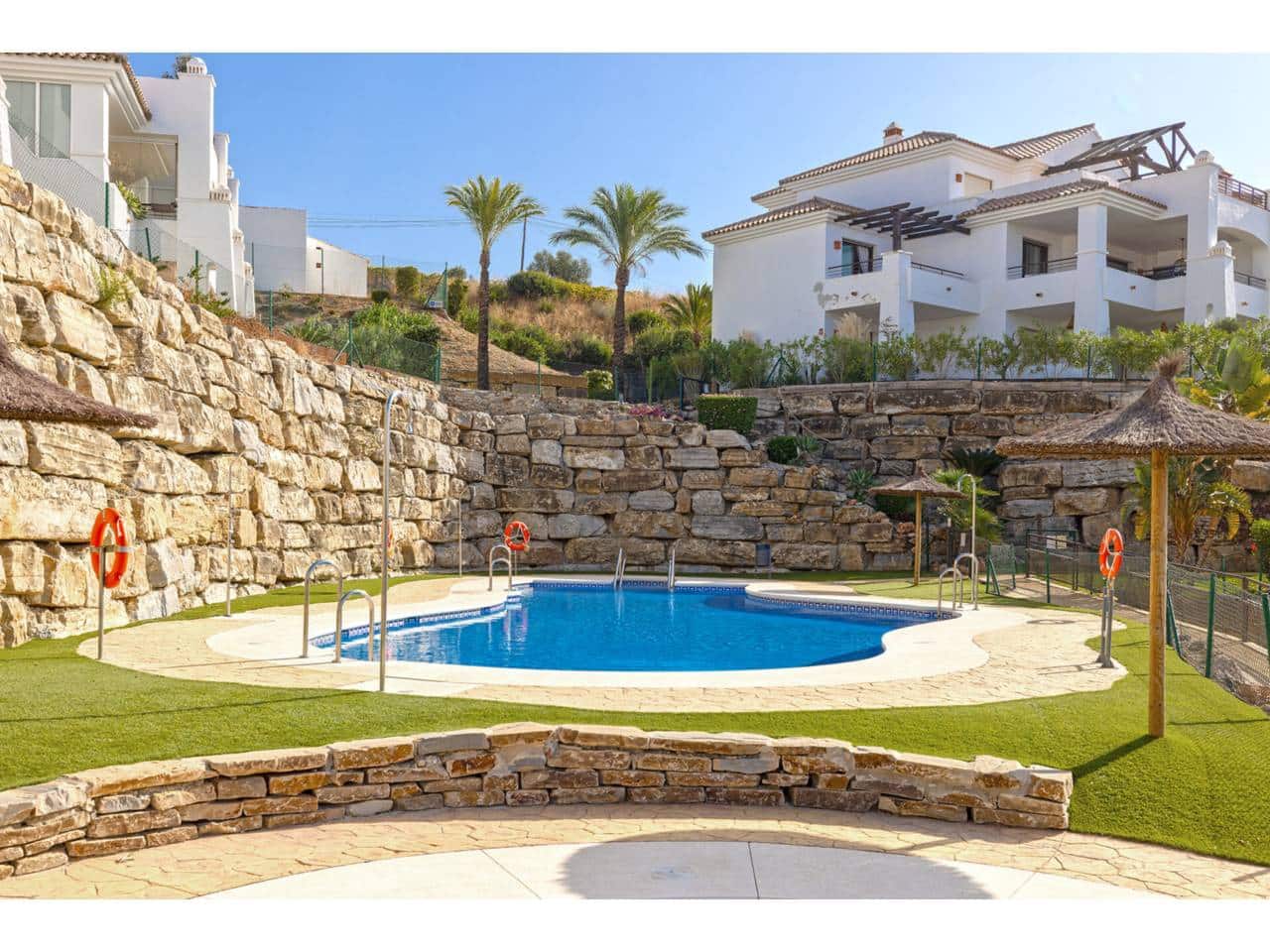 Apartamento de 2 habitaciones en Casares en venta con piscina garaje - 368.000 € (Ref: 9330182)