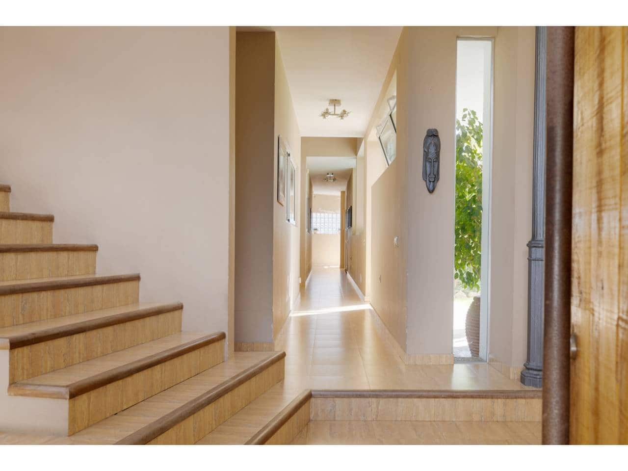 4 soveværelse Villa til salg i Los Barrios med swimmingpool garage - € 975.000 (Ref: 9330183)