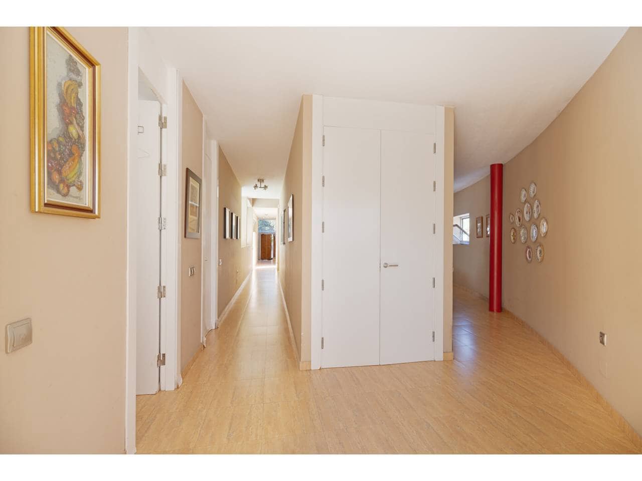 4 soveværelse Villa til salg i Los Barrios med swimmingpool garage - € 975.000 (Ref: 9330183)