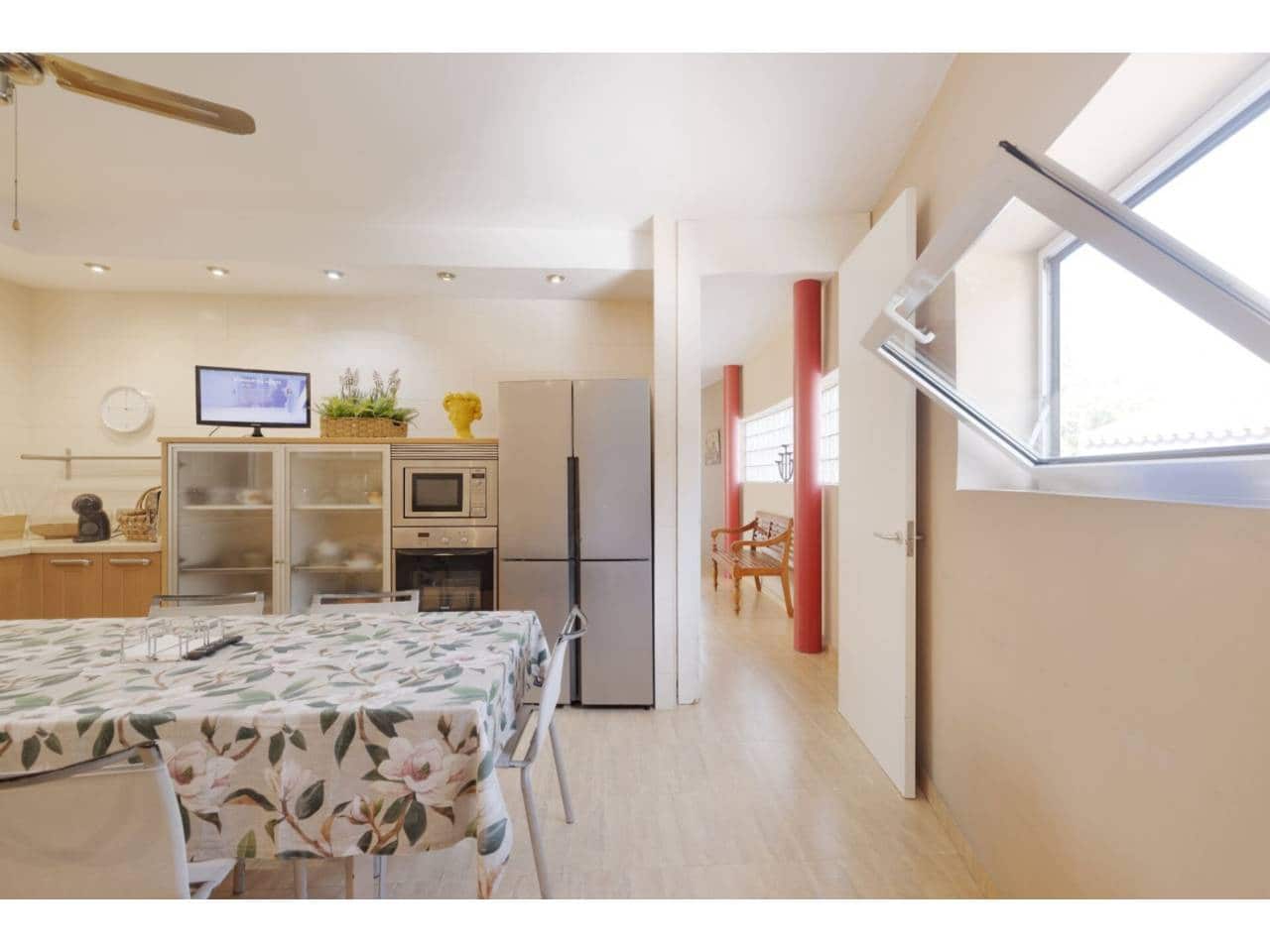 4 soveværelse Villa til salg i Los Barrios med swimmingpool garage - € 975.000 (Ref: 9330183)