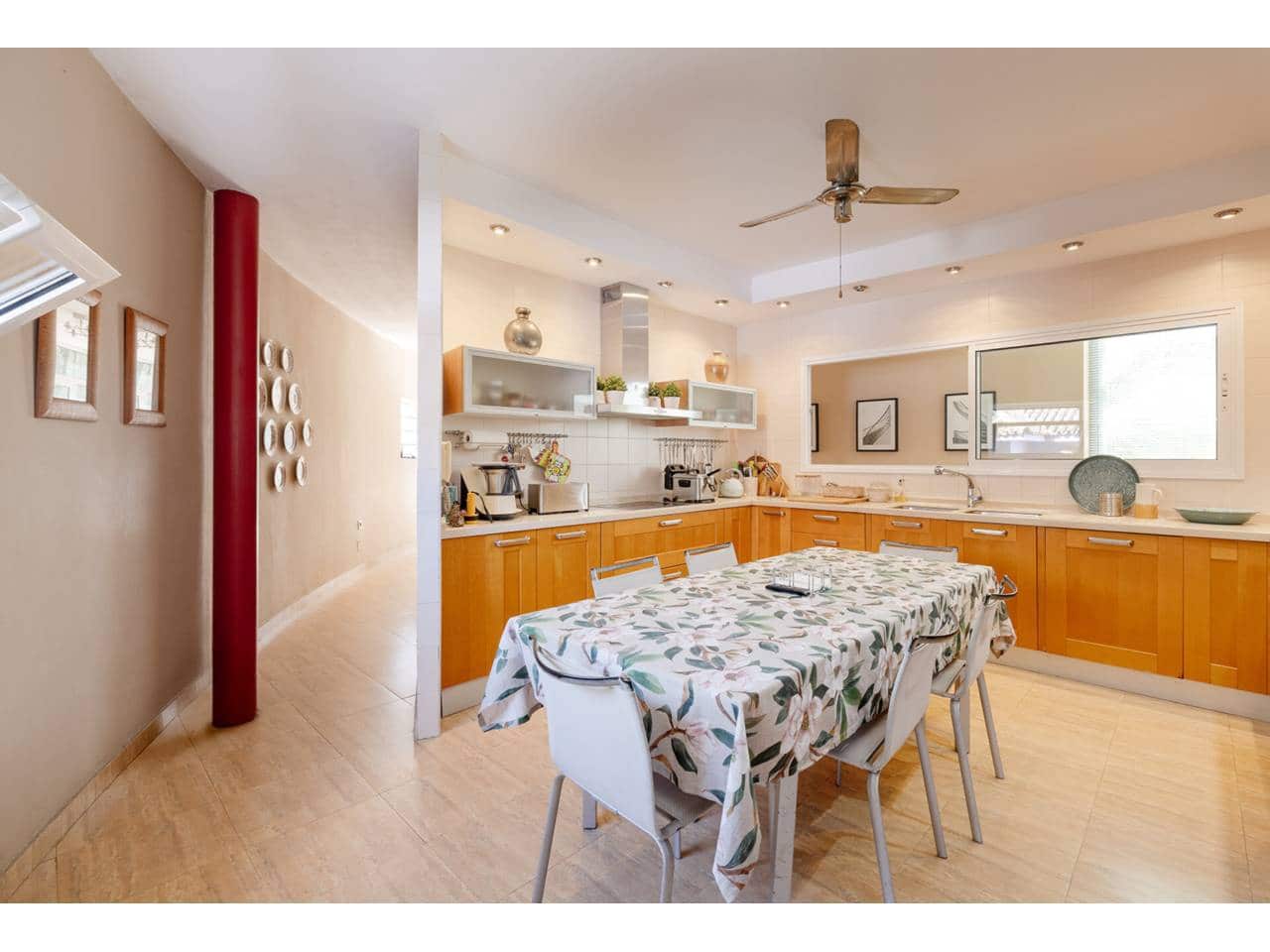 4 soveværelse Villa til salg i Los Barrios med swimmingpool garage - € 975.000 (Ref: 9330183)