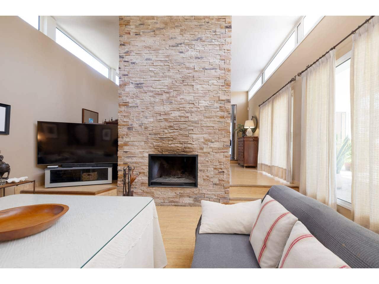 4 soveværelse Villa til salg i Los Barrios med swimmingpool garage - € 975.000 (Ref: 9330183)