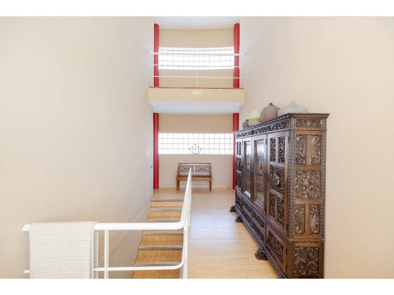 4 soveværelse Villa til salg i Los Barrios med swimmingpool garage - € 975.000 (Ref: 9330183)