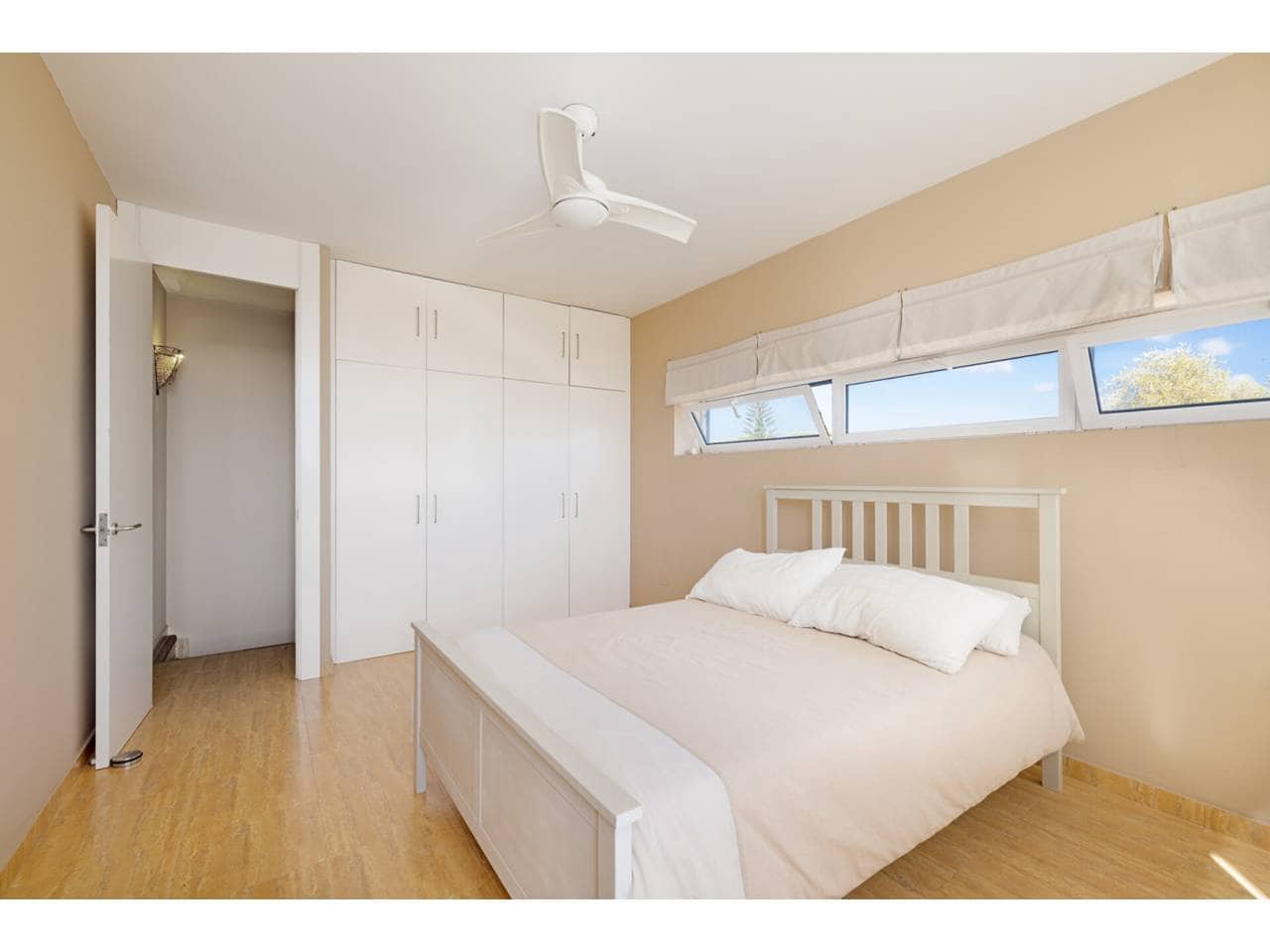 4 soveværelse Villa til salg i Los Barrios med swimmingpool garage - € 975.000 (Ref: 9330183)