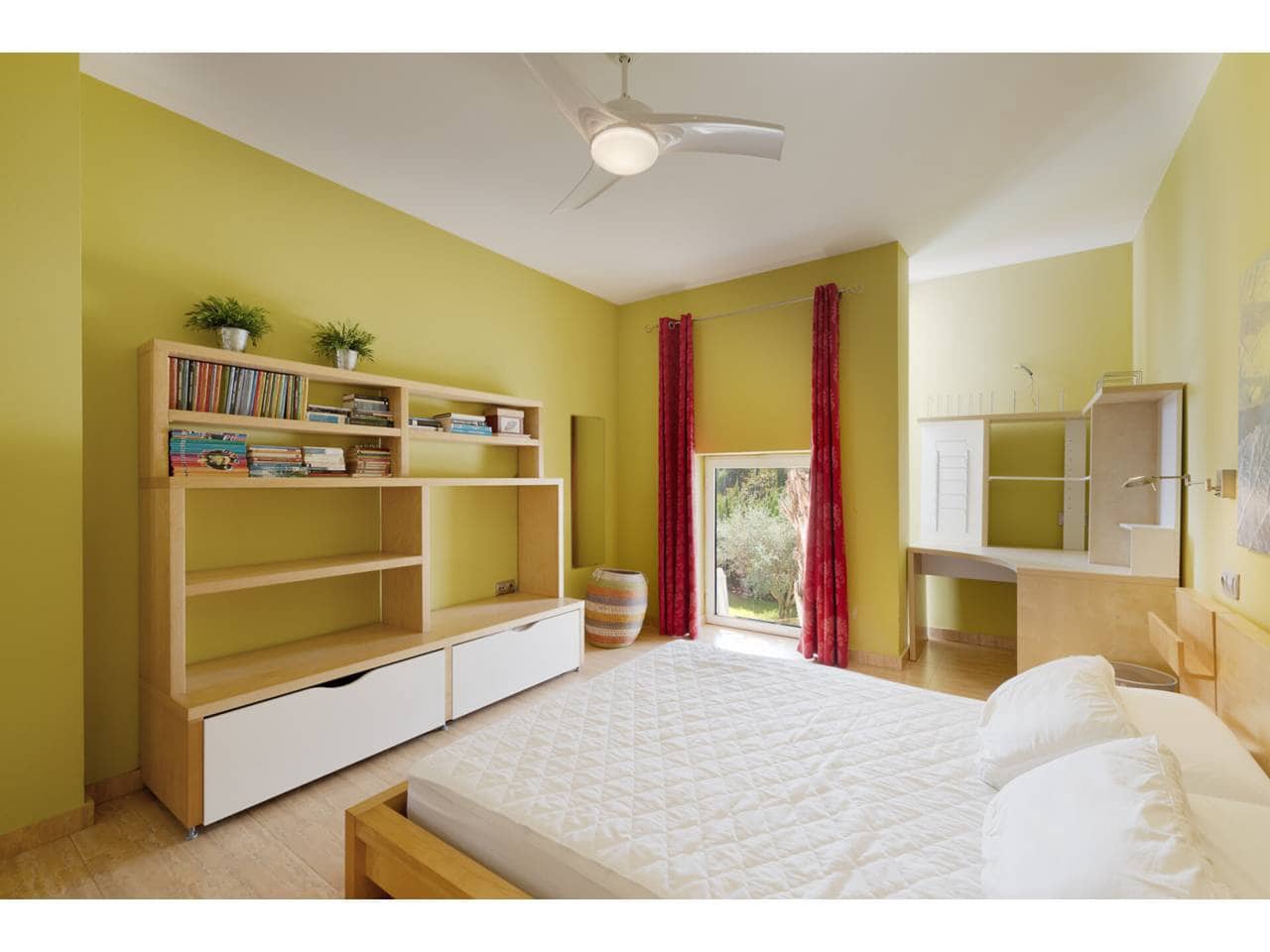 4 soveværelse Villa til salg i Los Barrios med swimmingpool garage - € 975.000 (Ref: 9330183)