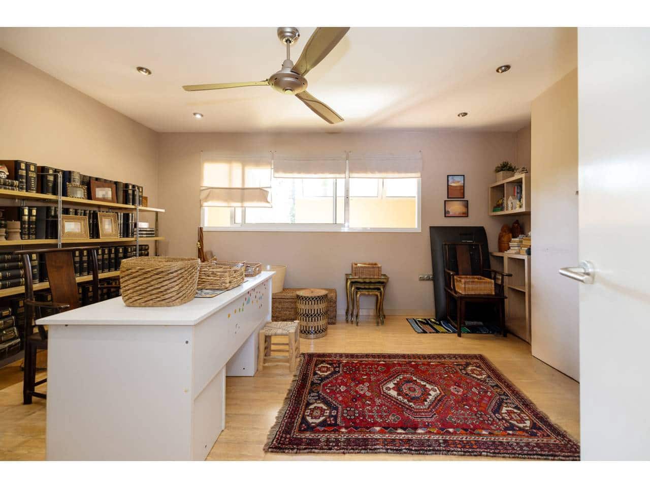 4 soveværelse Villa til salg i Los Barrios med swimmingpool garage - € 975.000 (Ref: 9330183)